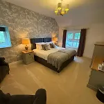 Ravenstone Manor Hotell