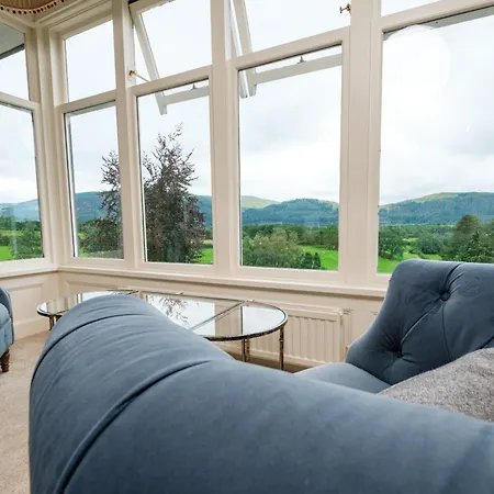 Ravenstone Manor 4*