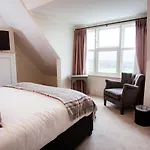 Ravenstone Manor 4*