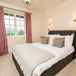 Ravenstone Manor