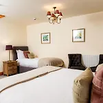 Ravenstone Manor 4*
