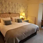 Ravenstone Manor