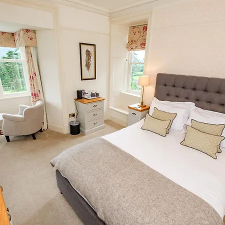 Ravenstone Manor