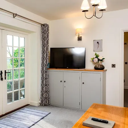 ラヴェンストーン マナー 4* バセンスウェイト