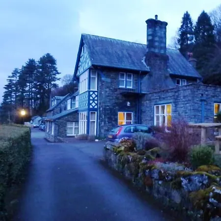 ラヴェンストーン マナー 4* バセンスウェイト