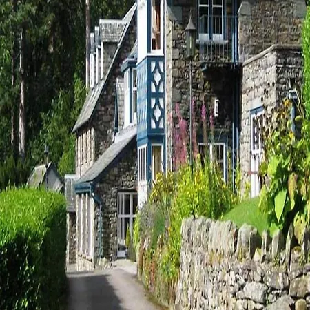 Ravenstone Manor