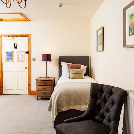 Hotel Ravenstone Manor