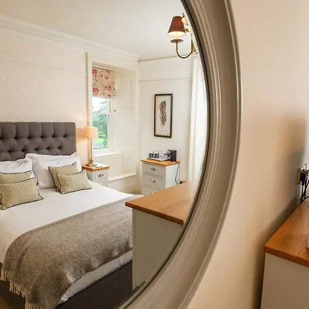 Ravenstone Manor Hotel 4*