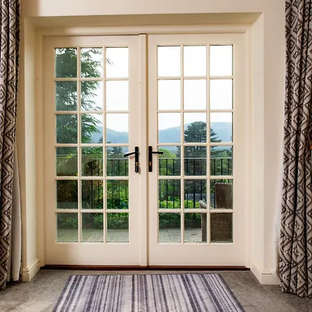 Ravenstone Manor Hotel 4*