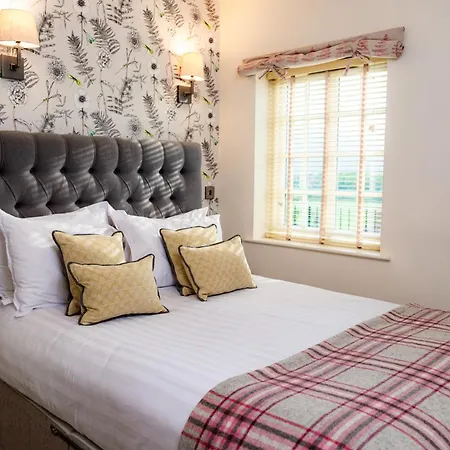 Hotel Ravenstone Manor 4*