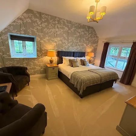 Ravenstone Manor Hotel